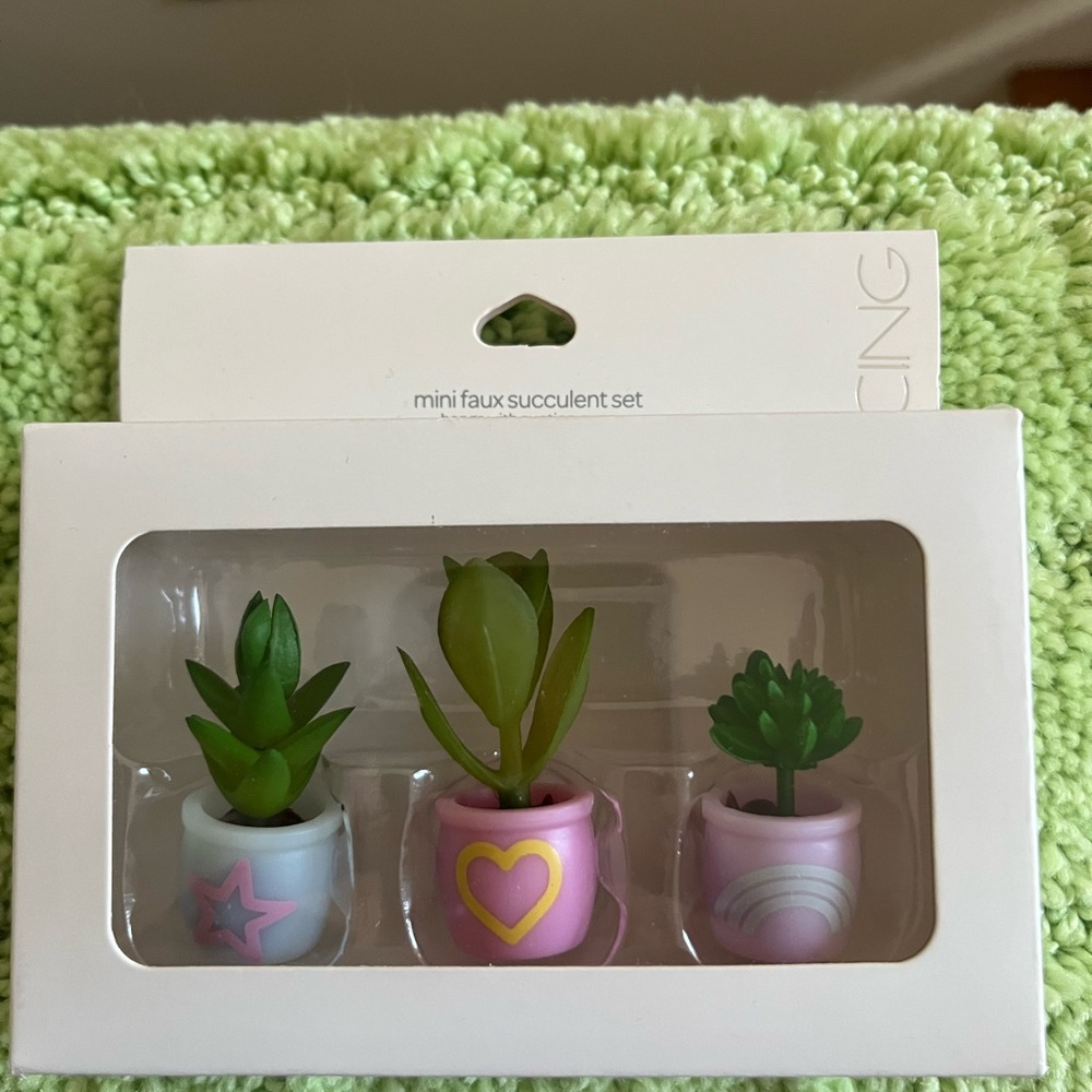 Icing plants action figure